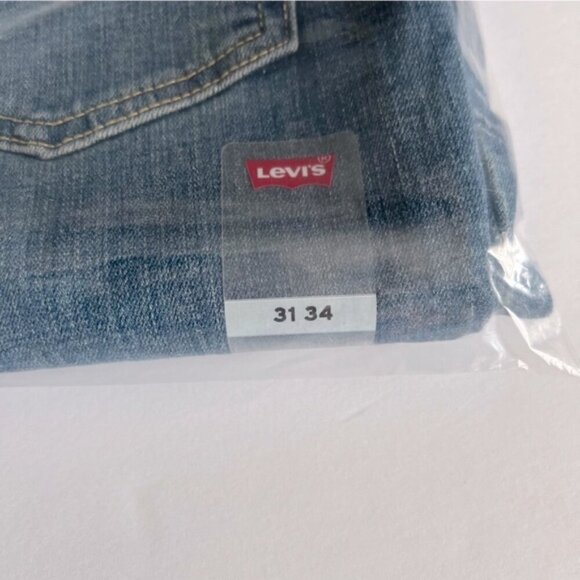 Levi's - Women's 725 High Rise Bootcut Jeans - Dark Indigo. Size: 31 x 34 (1842) - Picture 7 of 16